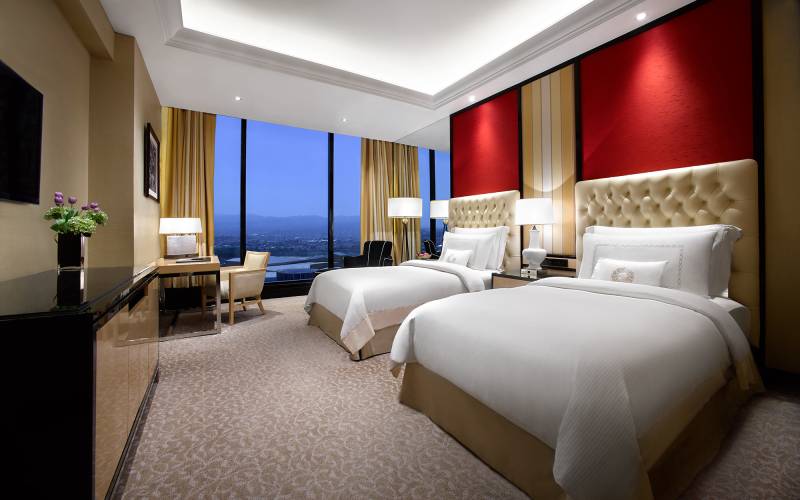 Premier Skyline Room